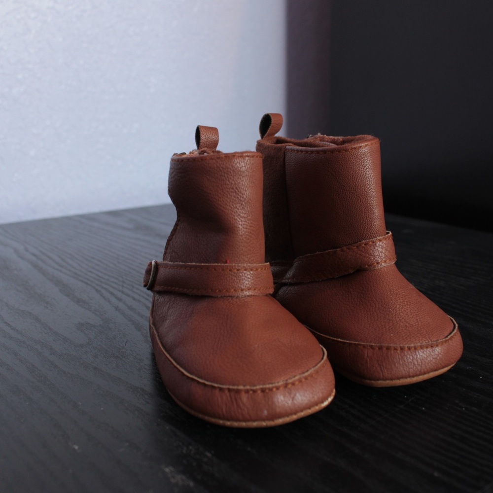 Carters 6-9M Brown leather/suede brown boots